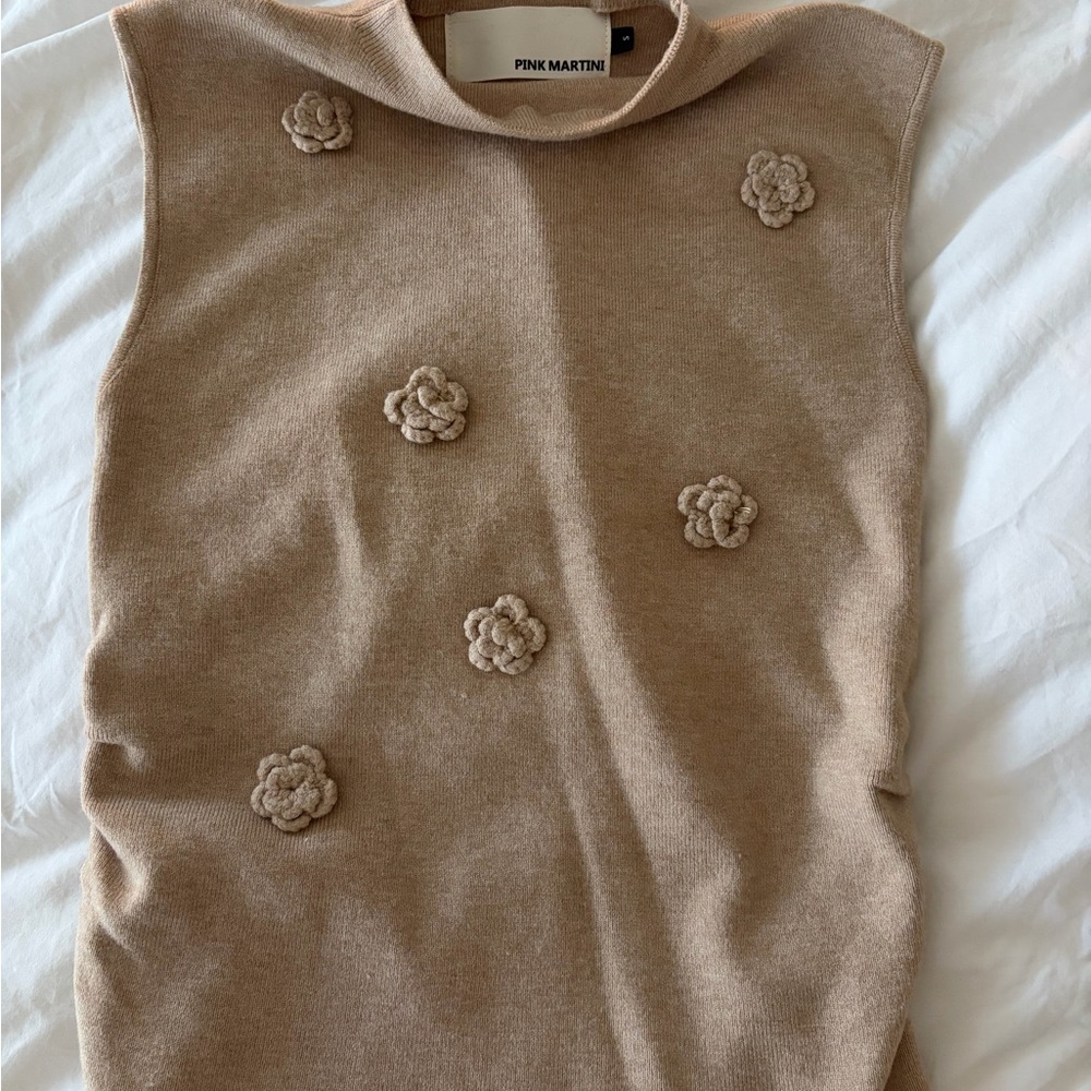 Pink Martini Taupe Floral Appliqué Sleeveless Top
